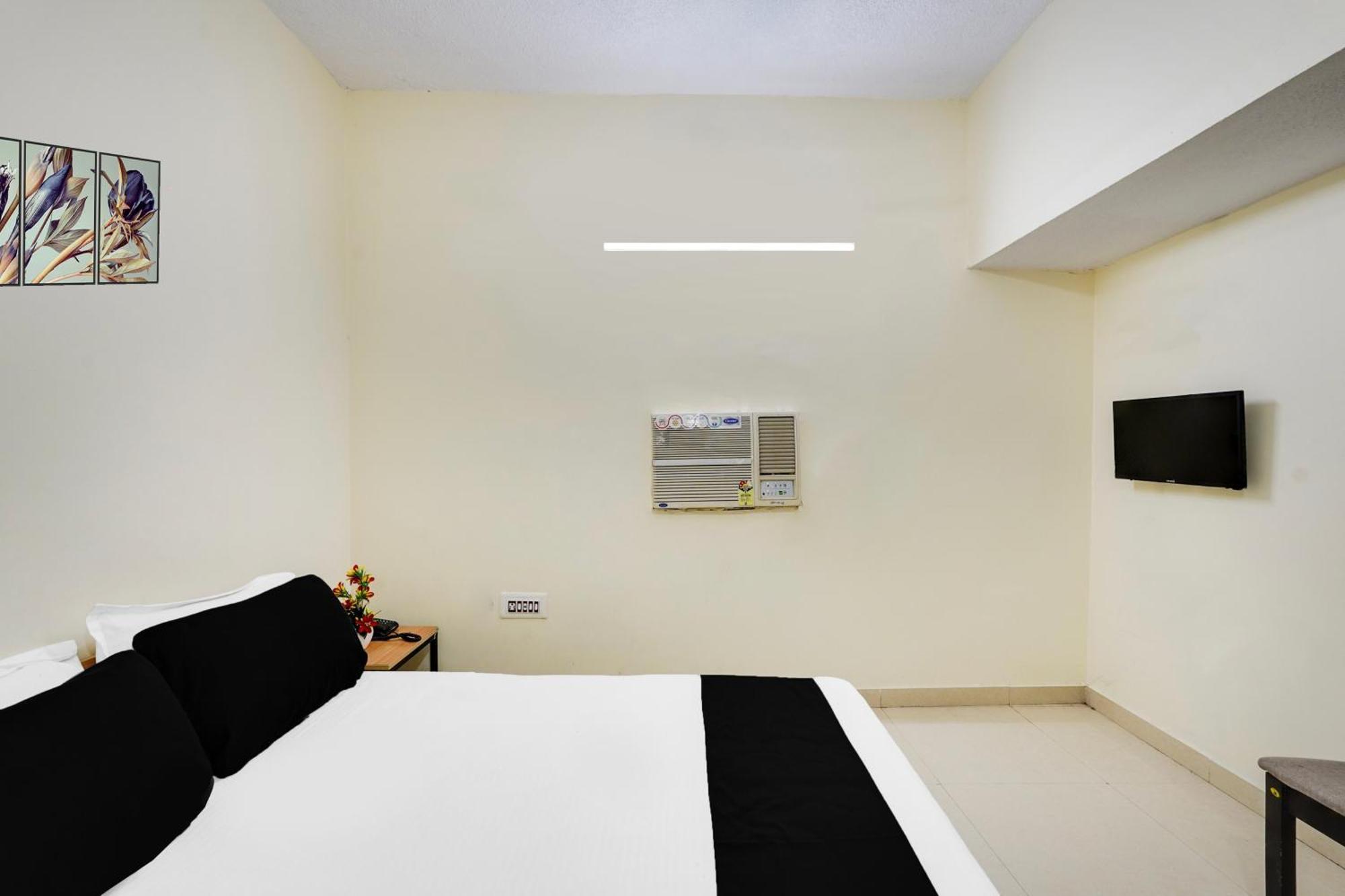 Super O Ecr Kanathur Hotel